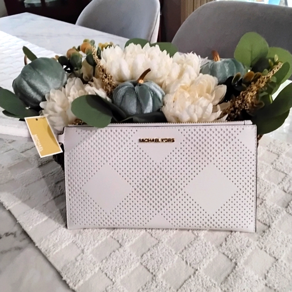 Michael Kors Jet Set Travel Wristlet.   NWT